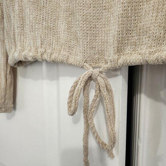 **NWT** Gilli Long Sleeve Top- Cream Size M - Picture 4 of 5